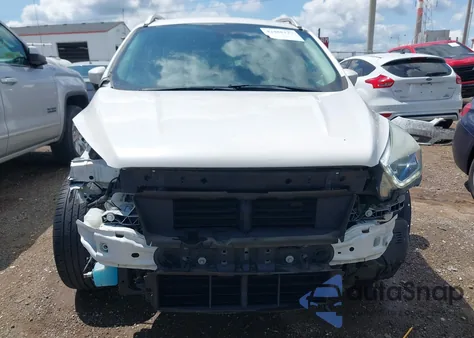 2017 Ford Escape Titanium из США, поврежденный, VIN 1FMCU0JD2HUC46602